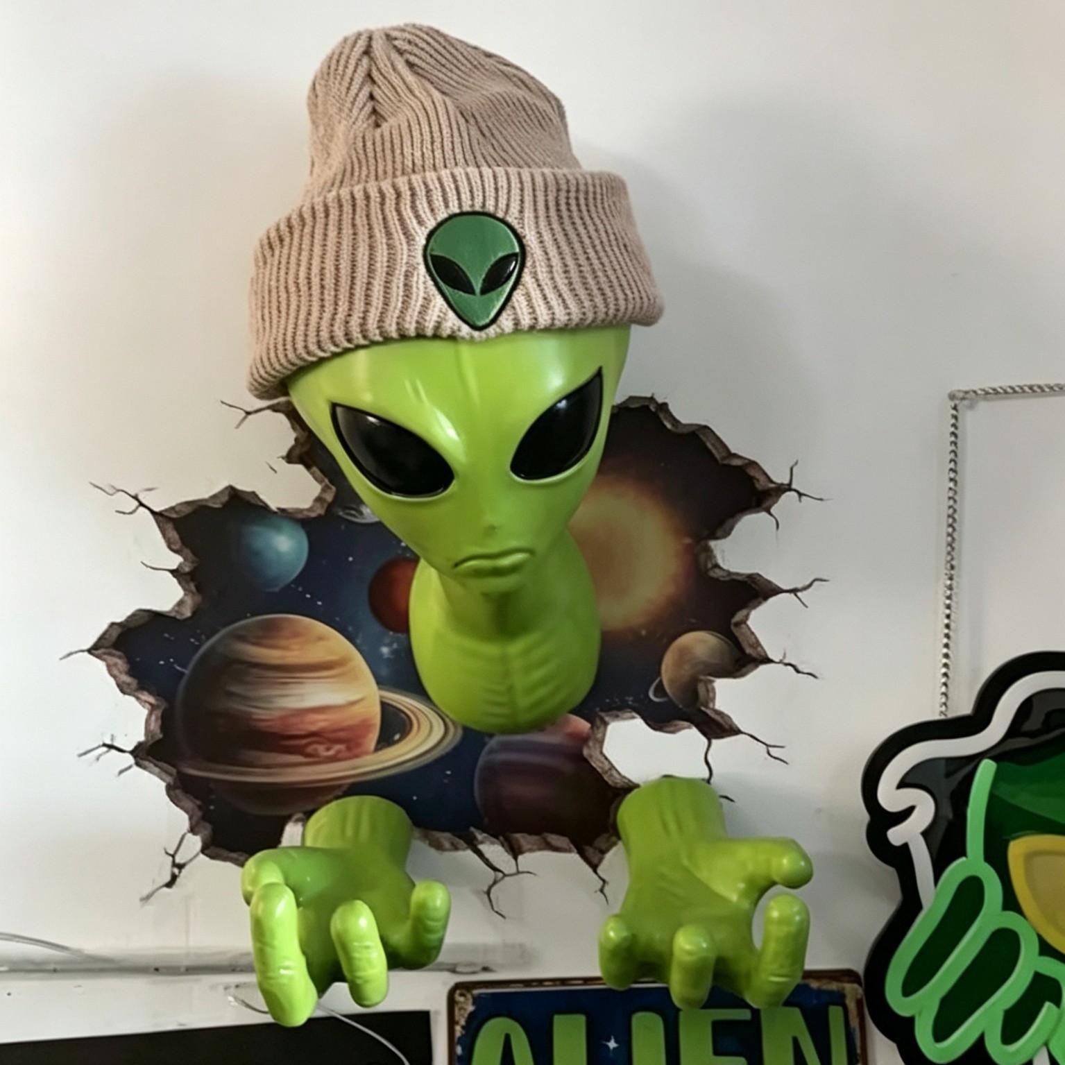 1 Green Alien Pendant, 3D Alie - огляд і ціна 3D Printing Room